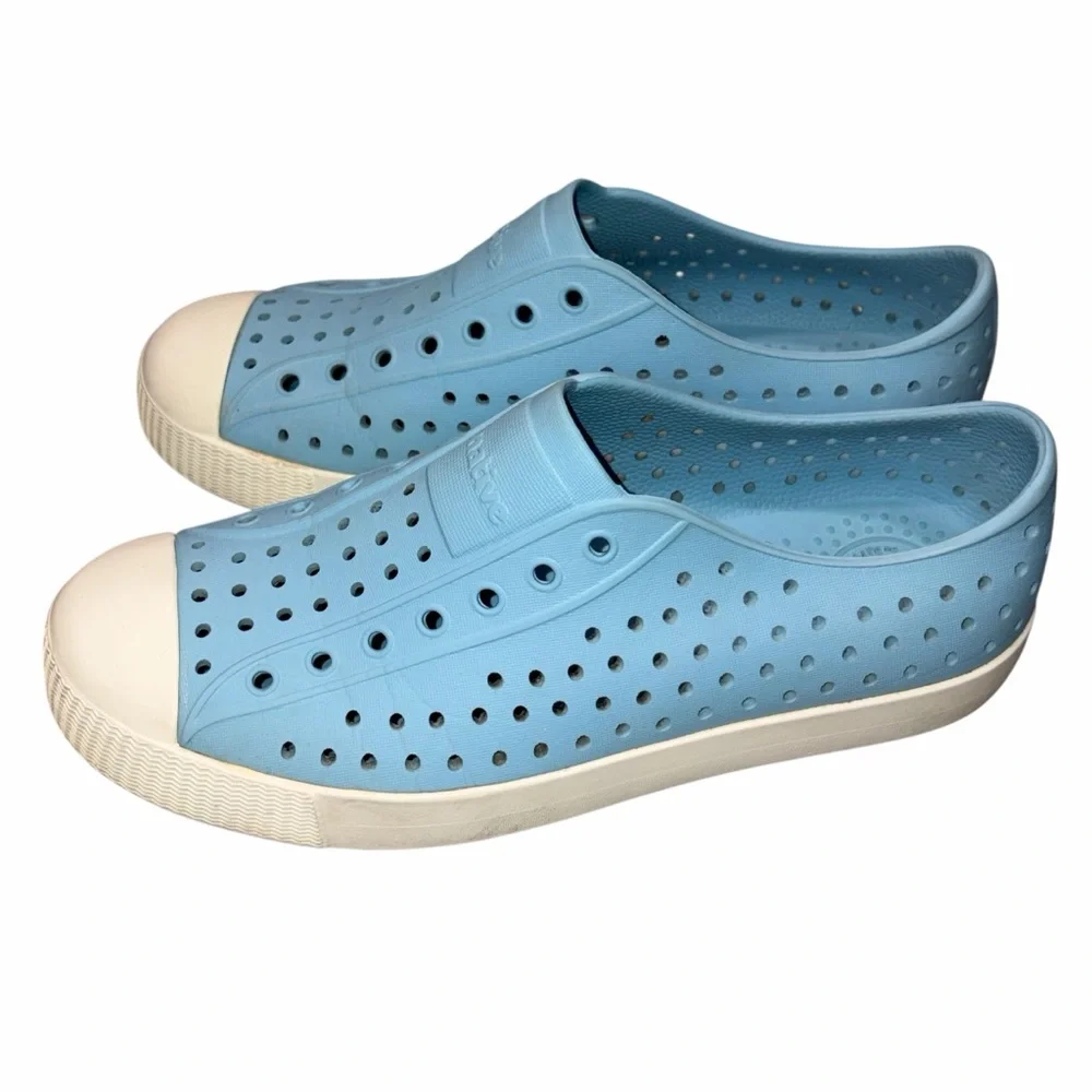 Native Jefferson Blue Kids Slip On Water Shoes Sneakers Kids size 4